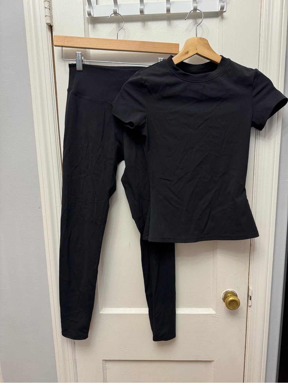 Black Activewear Set - Short Sleeve Top & Leggings